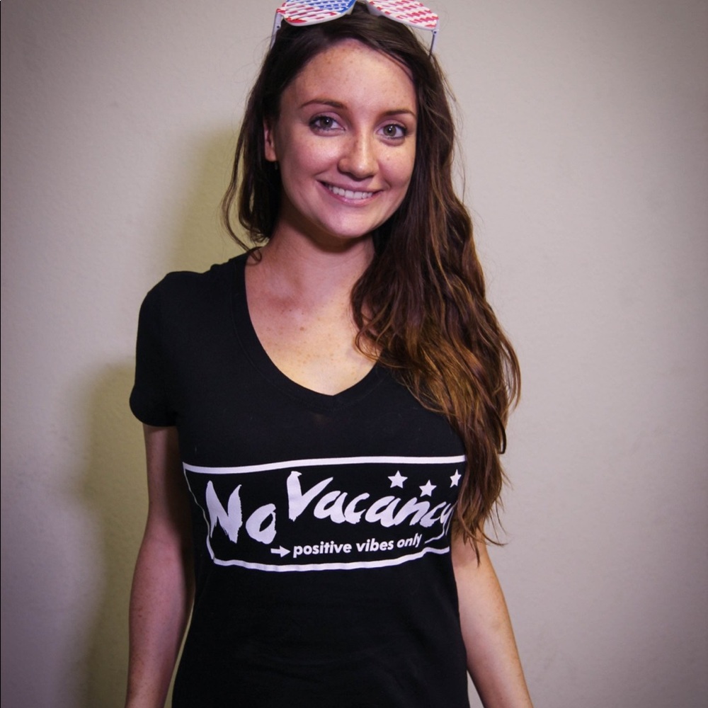 No Vacancy women’s tee